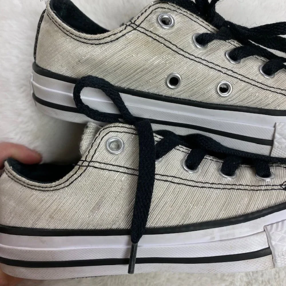 Converse super cool